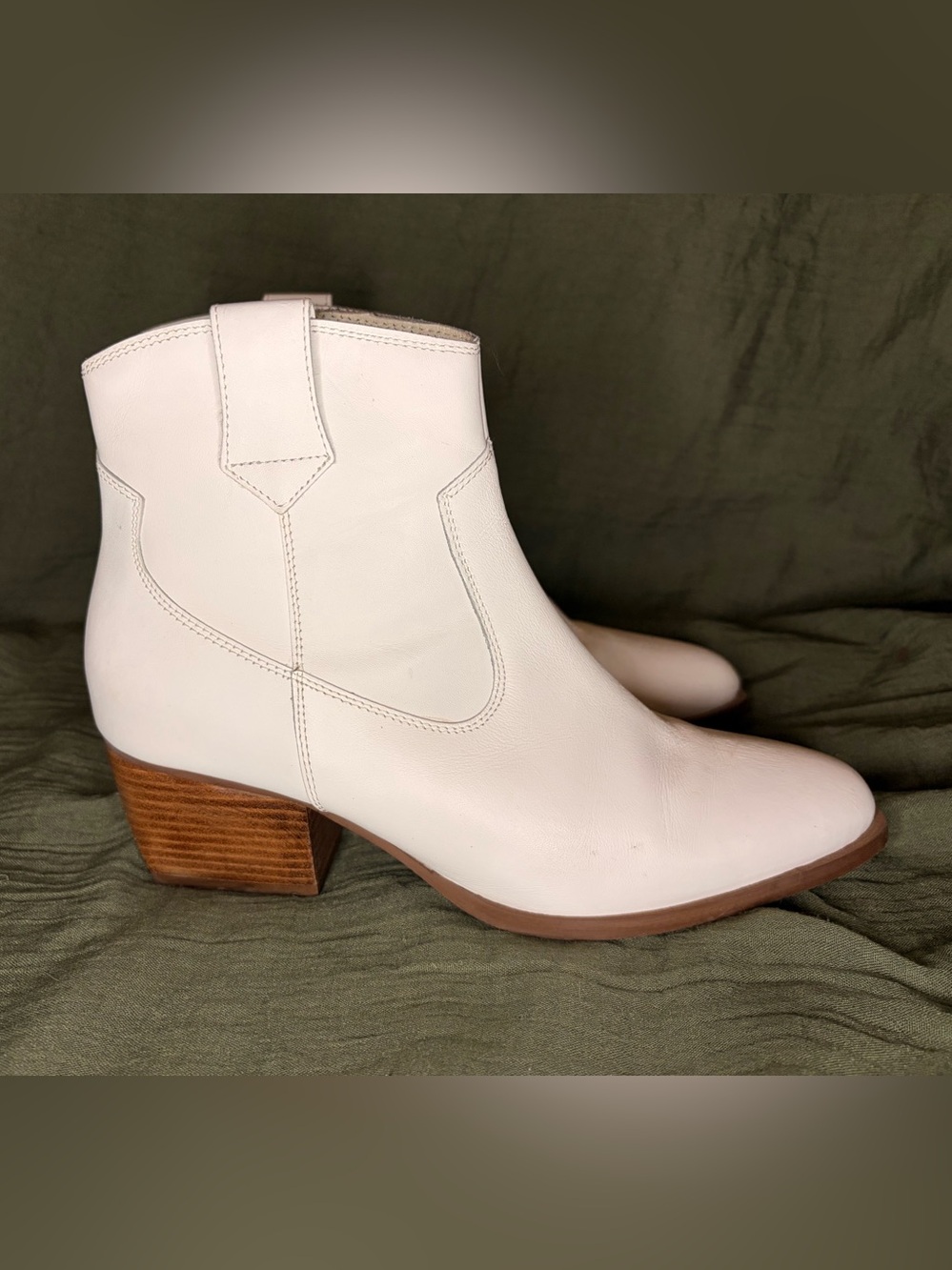 Seychelles White Leather Ankle Booties with Block Heel